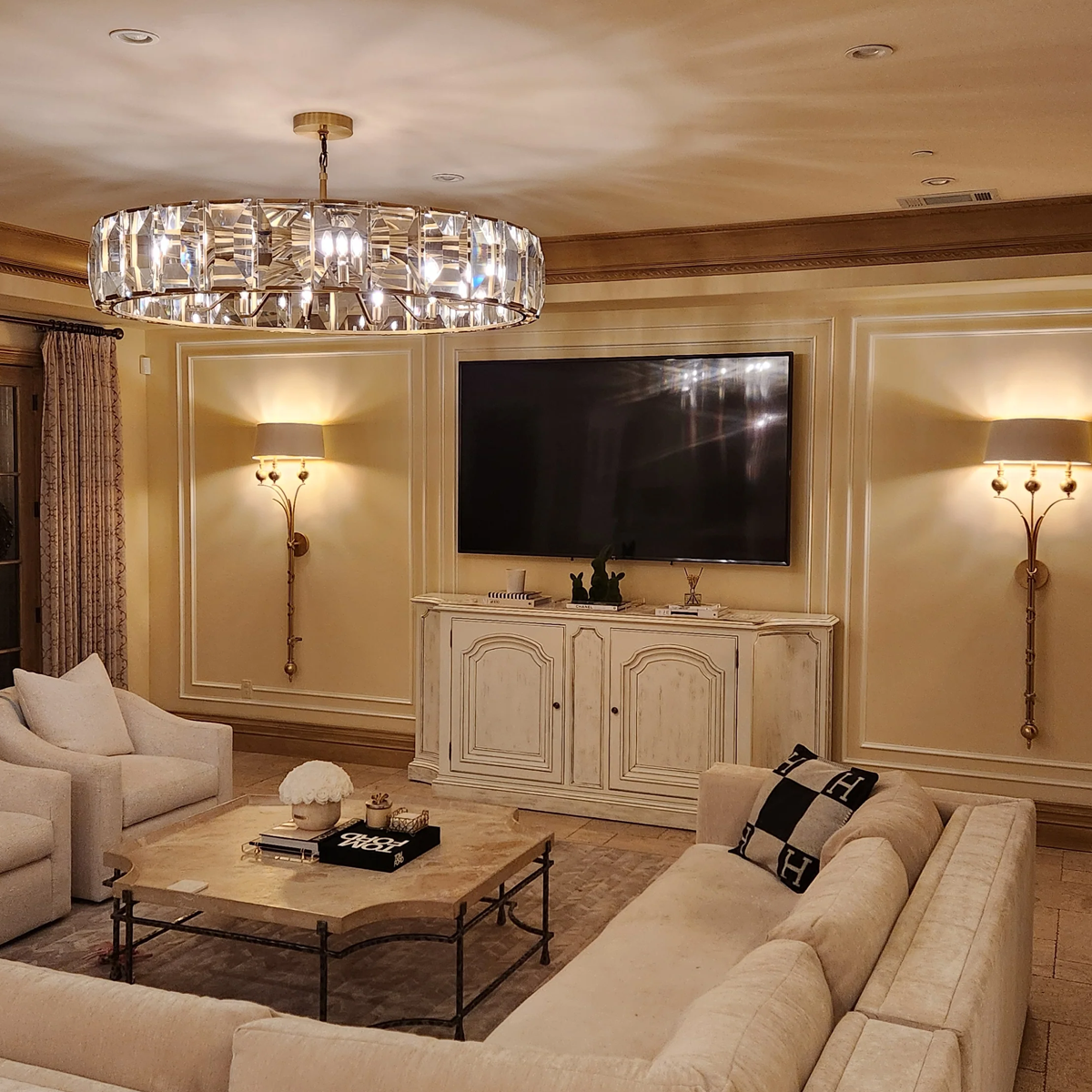 Harlow Chiseled Crystal Round Chandelier 60"