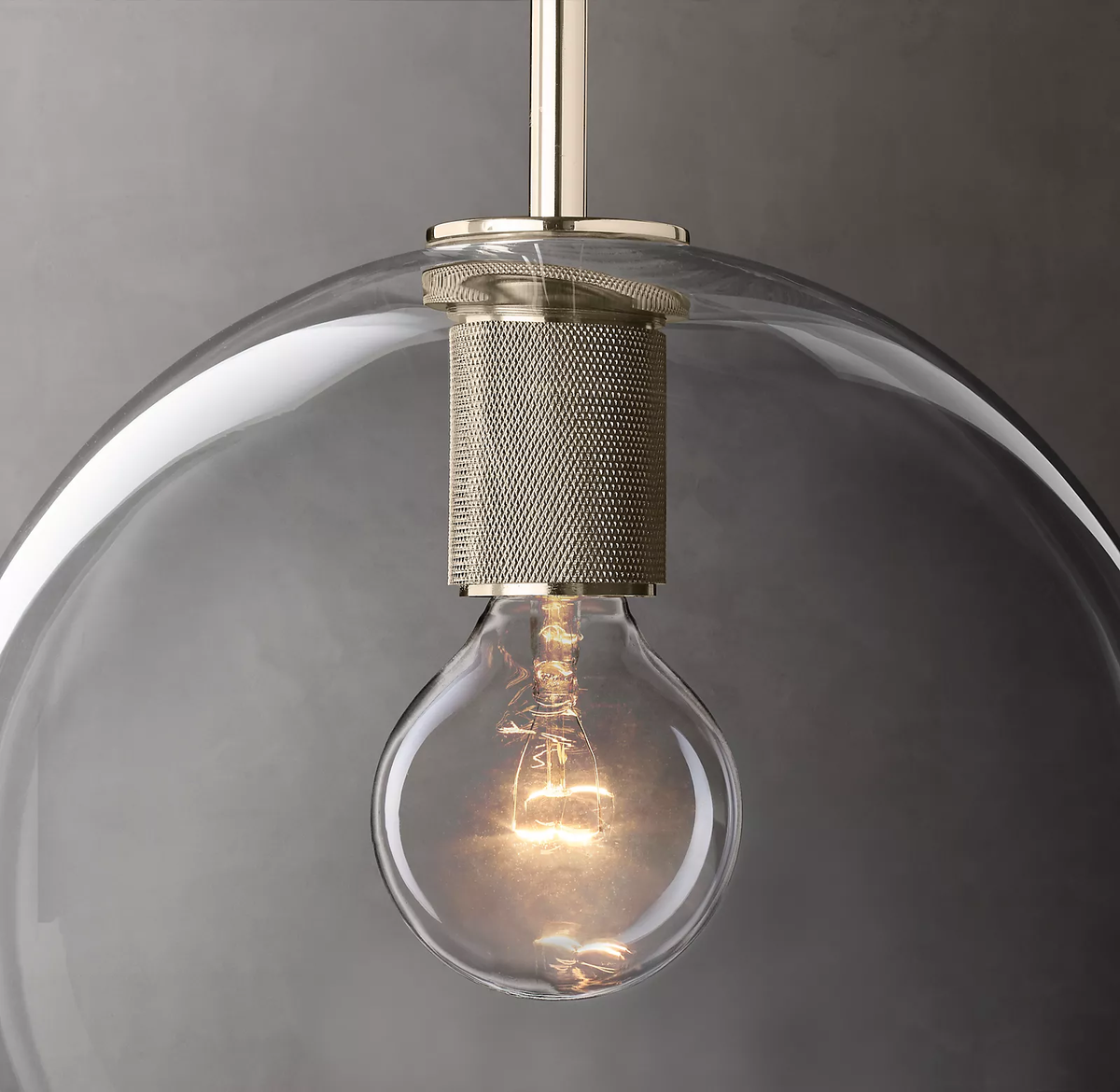 Utilitaire Globe Shade Pendant Light