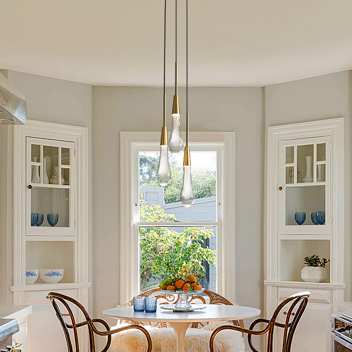 Soltaire Cascading Glass 3-Light Round Pendant