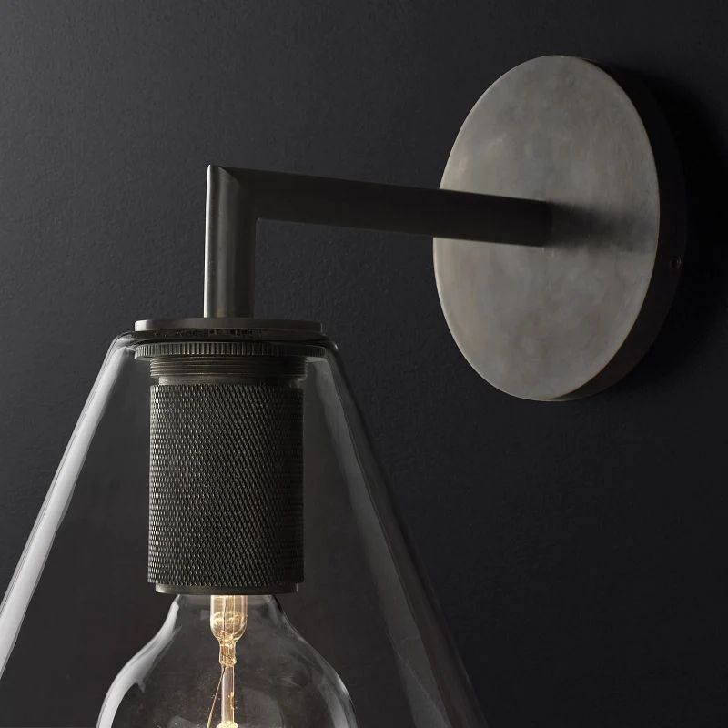 Utilitaire Funnel Wall Sconce