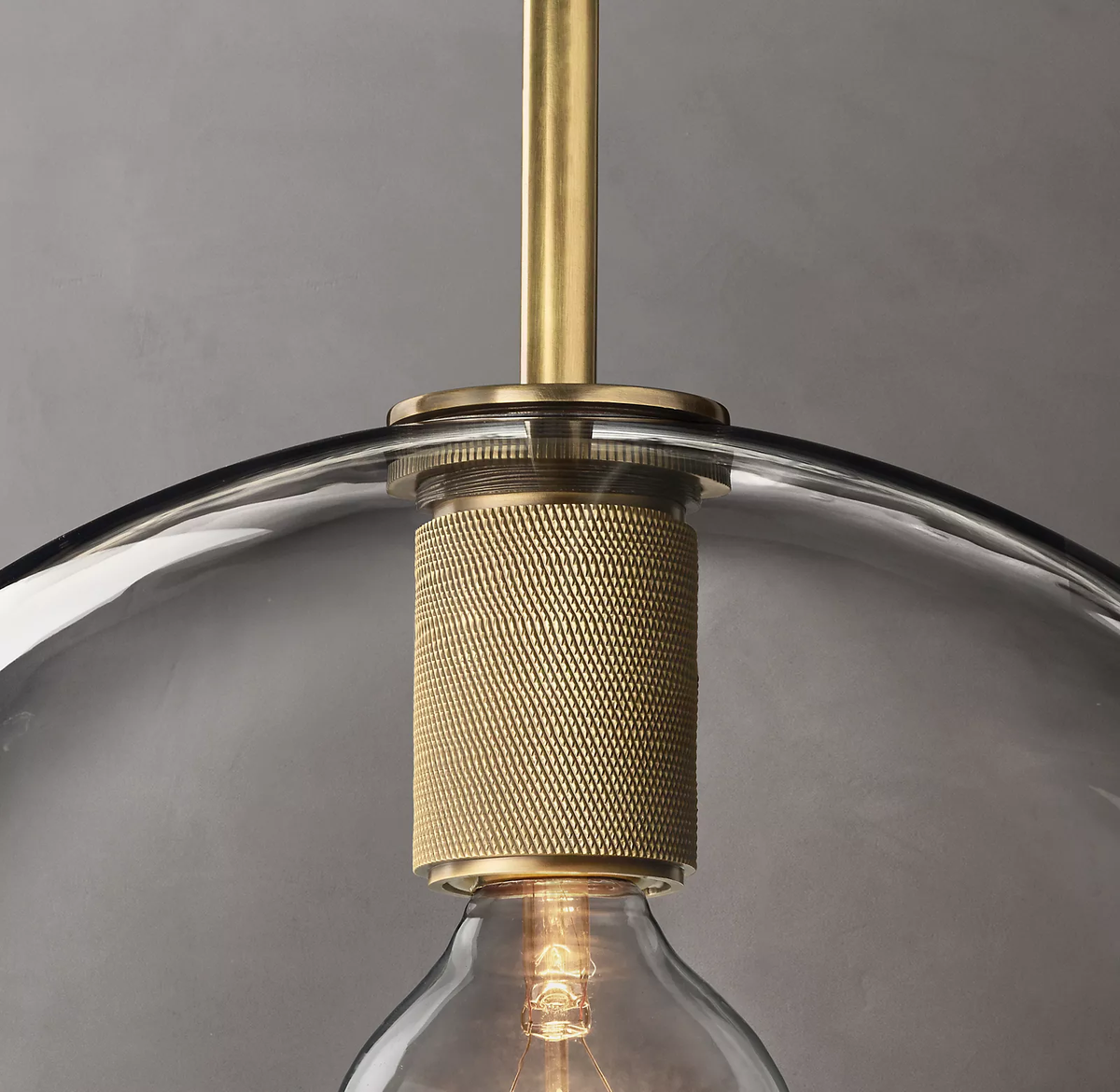Utilitaire Globe Pendant Light
