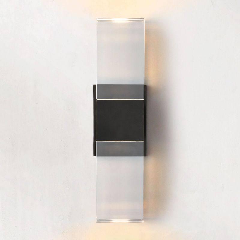 Serra Linear Wall Sconce