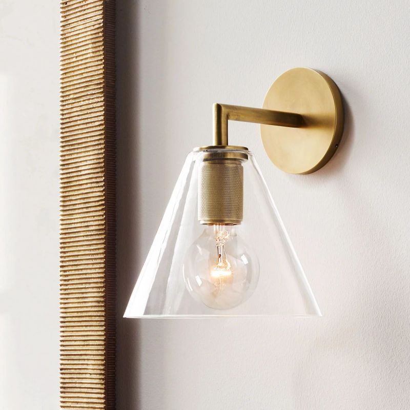 Utilitaire Funnel Wall Sconce